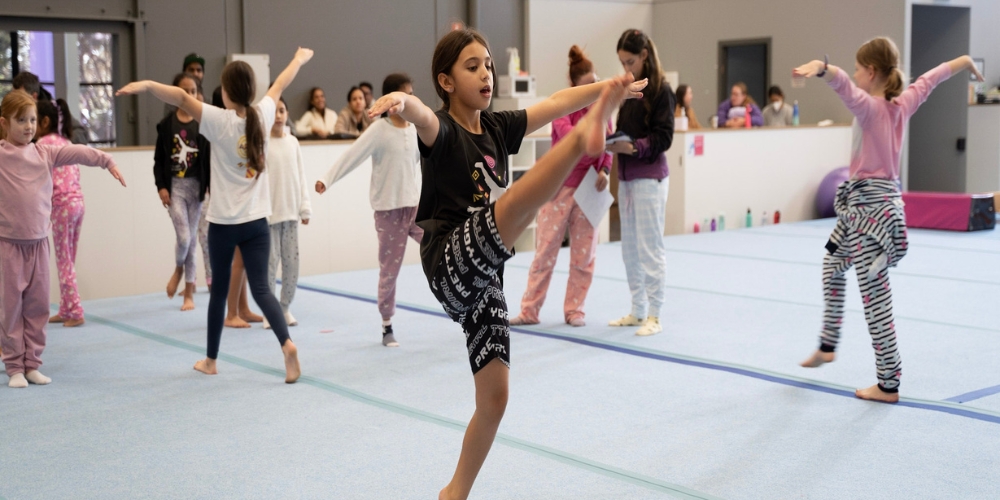 Children gymnastic program routine - Skylark Sports