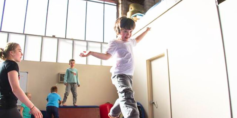 Active kids with gymnastics - Skylark Sports